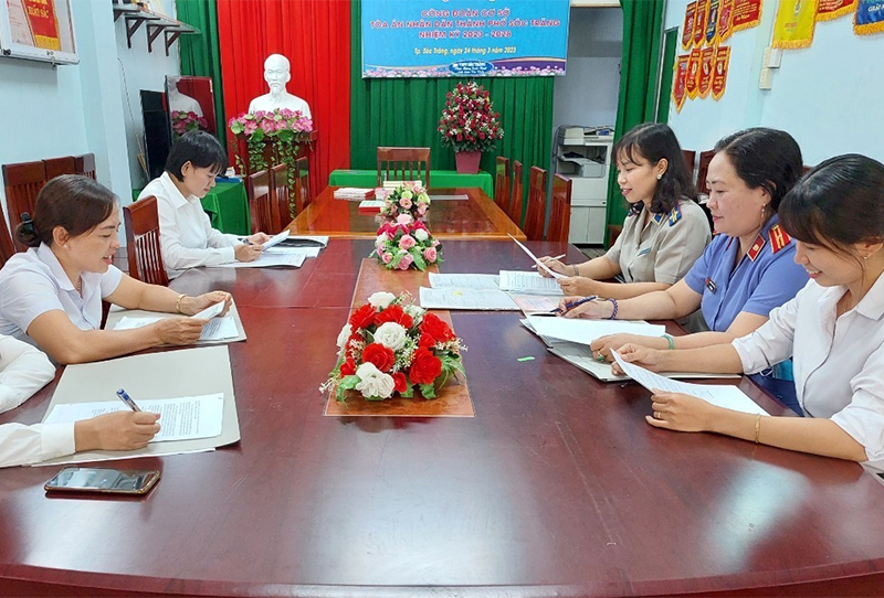 VKSND TP Sóc Trăng kiểm sát việc xét miễn, giảm nghĩa vụ thi hành án dân sự