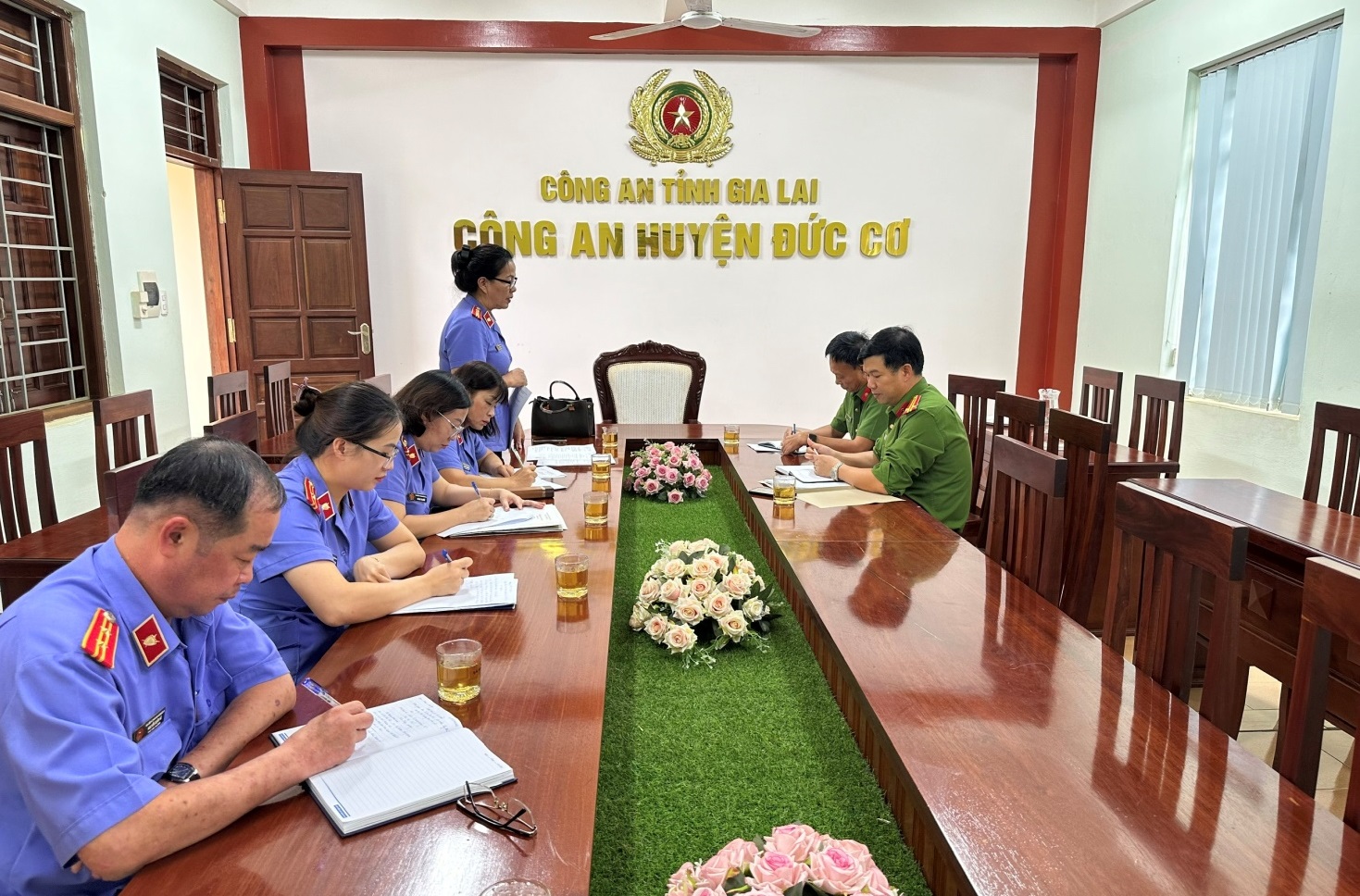 VKSND tỉnh Gia Lai trực tiếp kiểm sát việc tạm giữ, tạm giam tại Công an huyện Đức Cơ