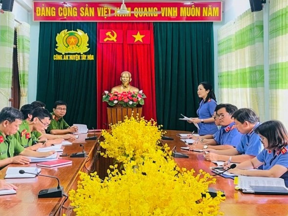 VKSND huyện Tây Hòa trực tiếp kiểm sát tại Cơ quan Công an cùng cấp