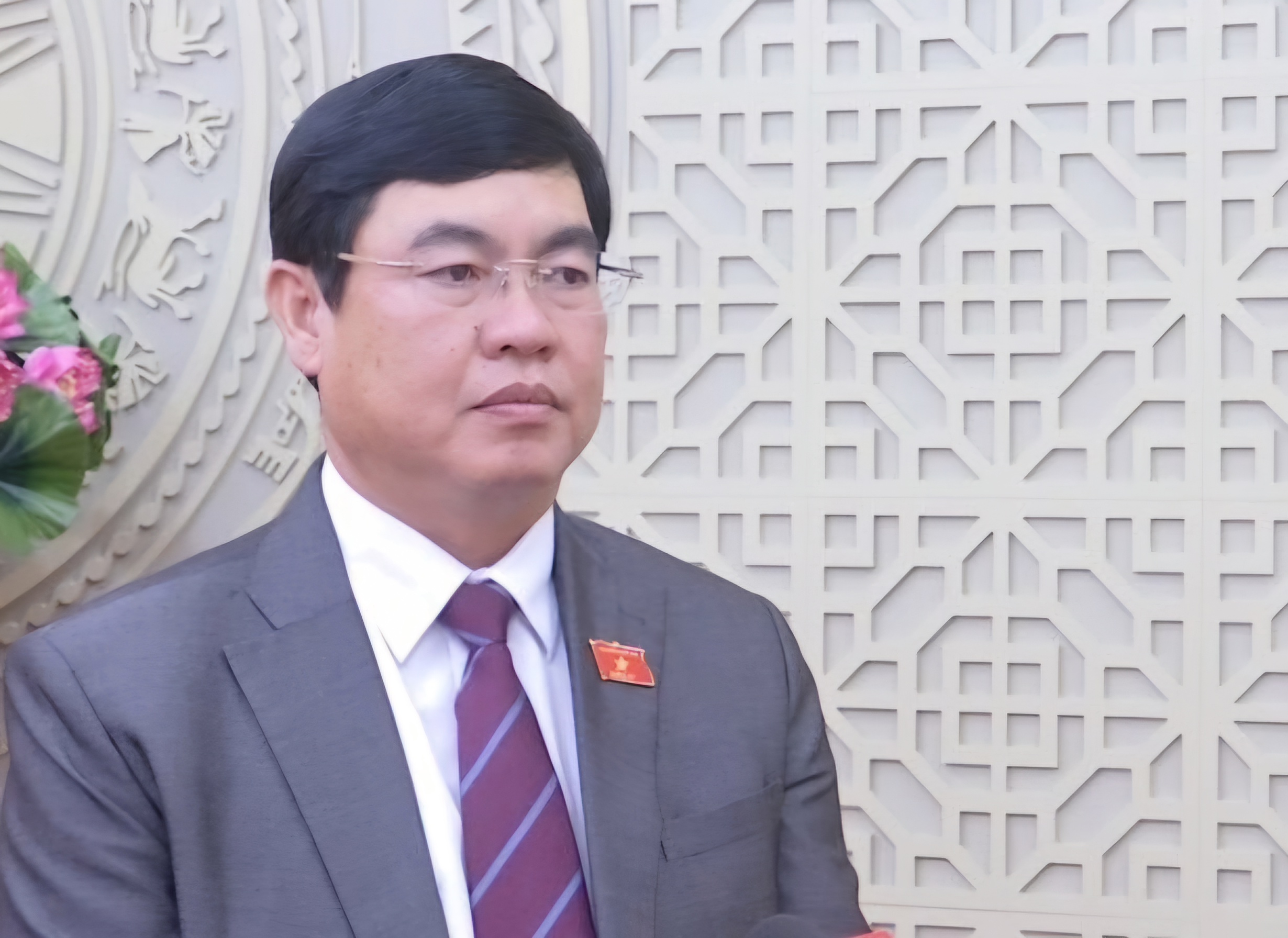 Cho thôi làm nhiệm vụ đại biểu Quốc hội khóa XV đối với ông Trần Đình Văn