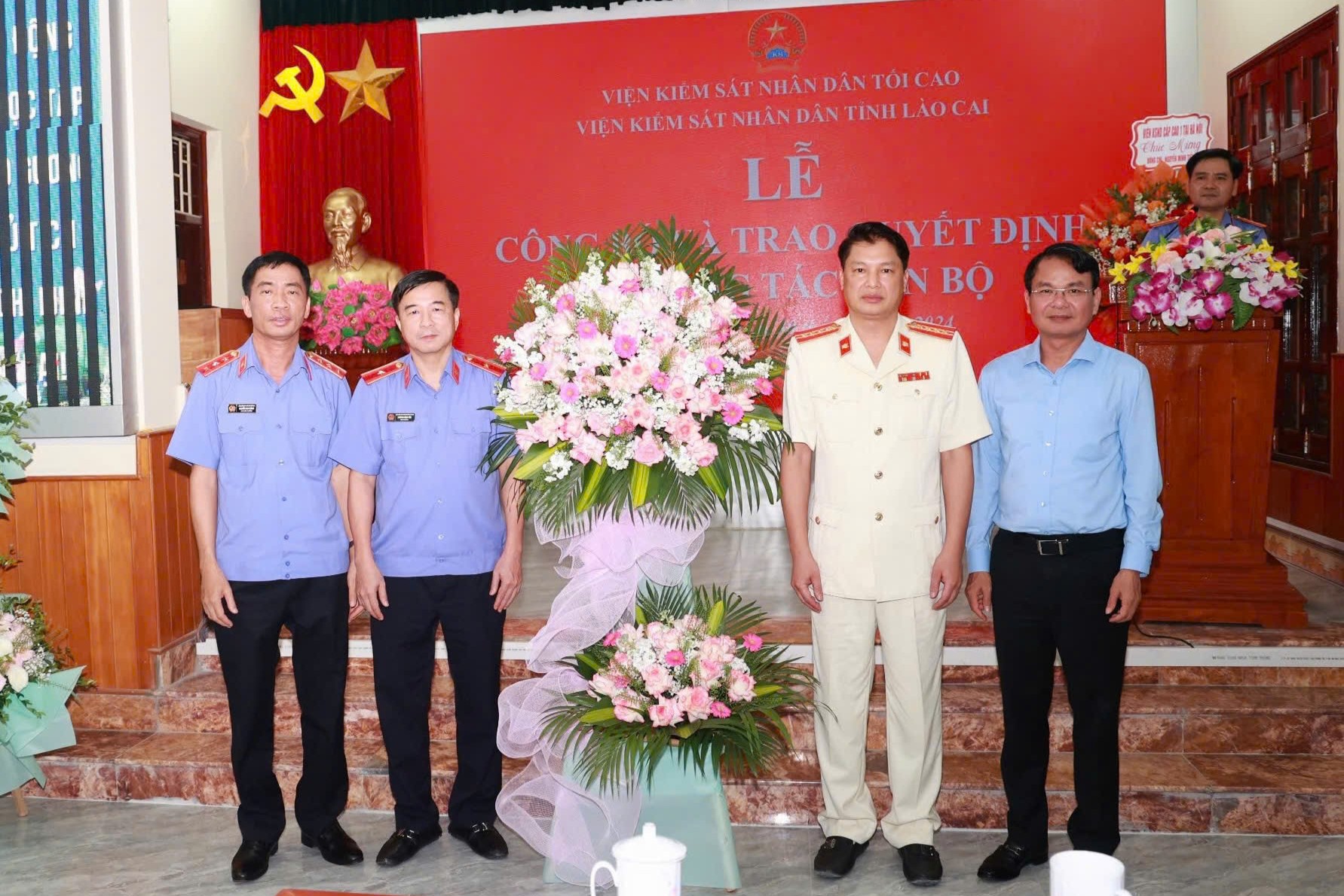 Trao quyết định bổ nhiệm chức vụ Viện trưởng VKSND tỉnh Lào Cai