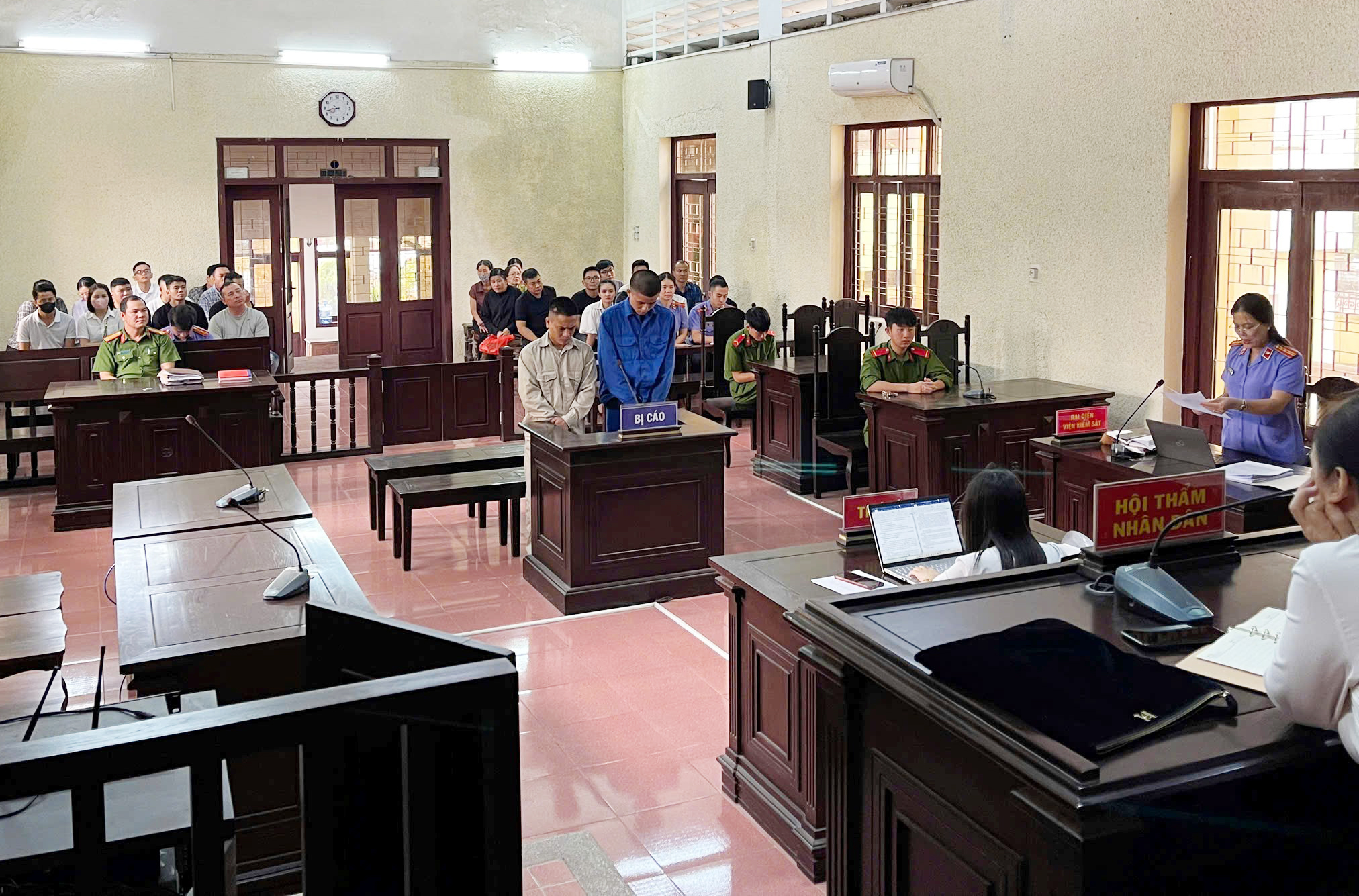 Viện trưởng VKSND TP Hải Dương thực hành quyền công tố và kiểm sát xét xử tại phiên toà