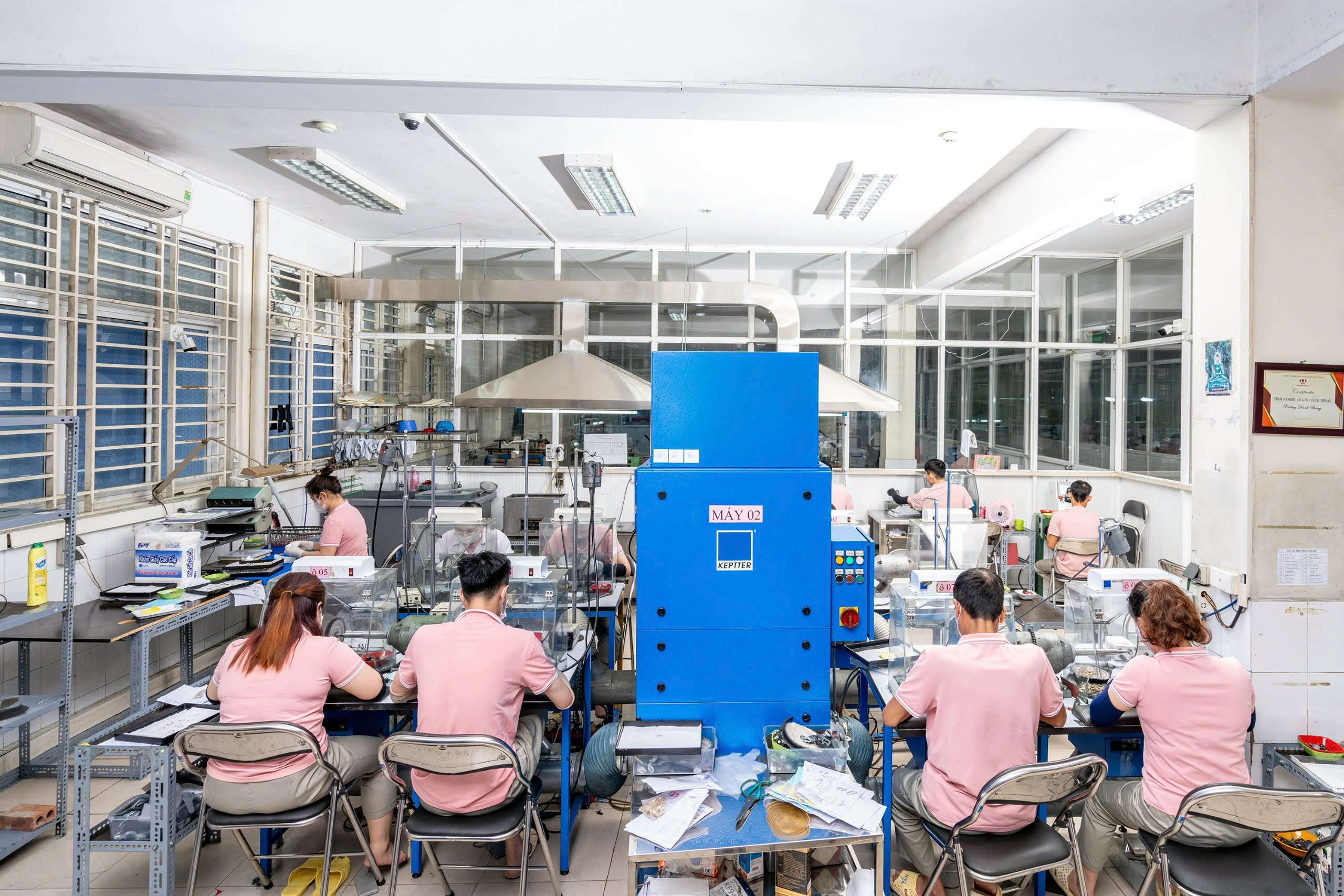 Huy Thanh Jewelry Nâng tầm trang sức vàng