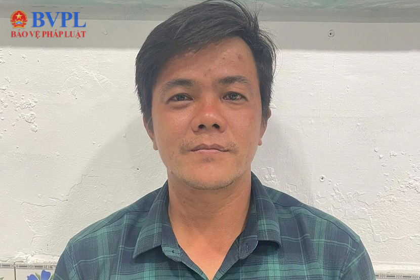 Bắt kẻ cướp giật táo tợn khiến người phụ nữ té ngã xuống đường