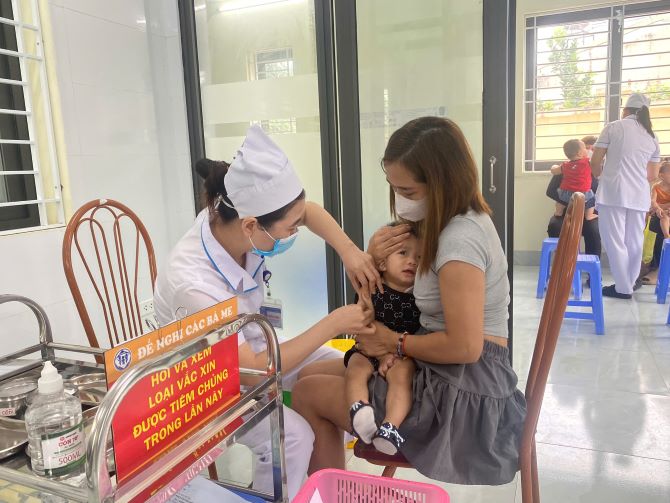 Hà Nội triển khai chiến dịch tiêm chủng vắc xin phòng bệnh sởi