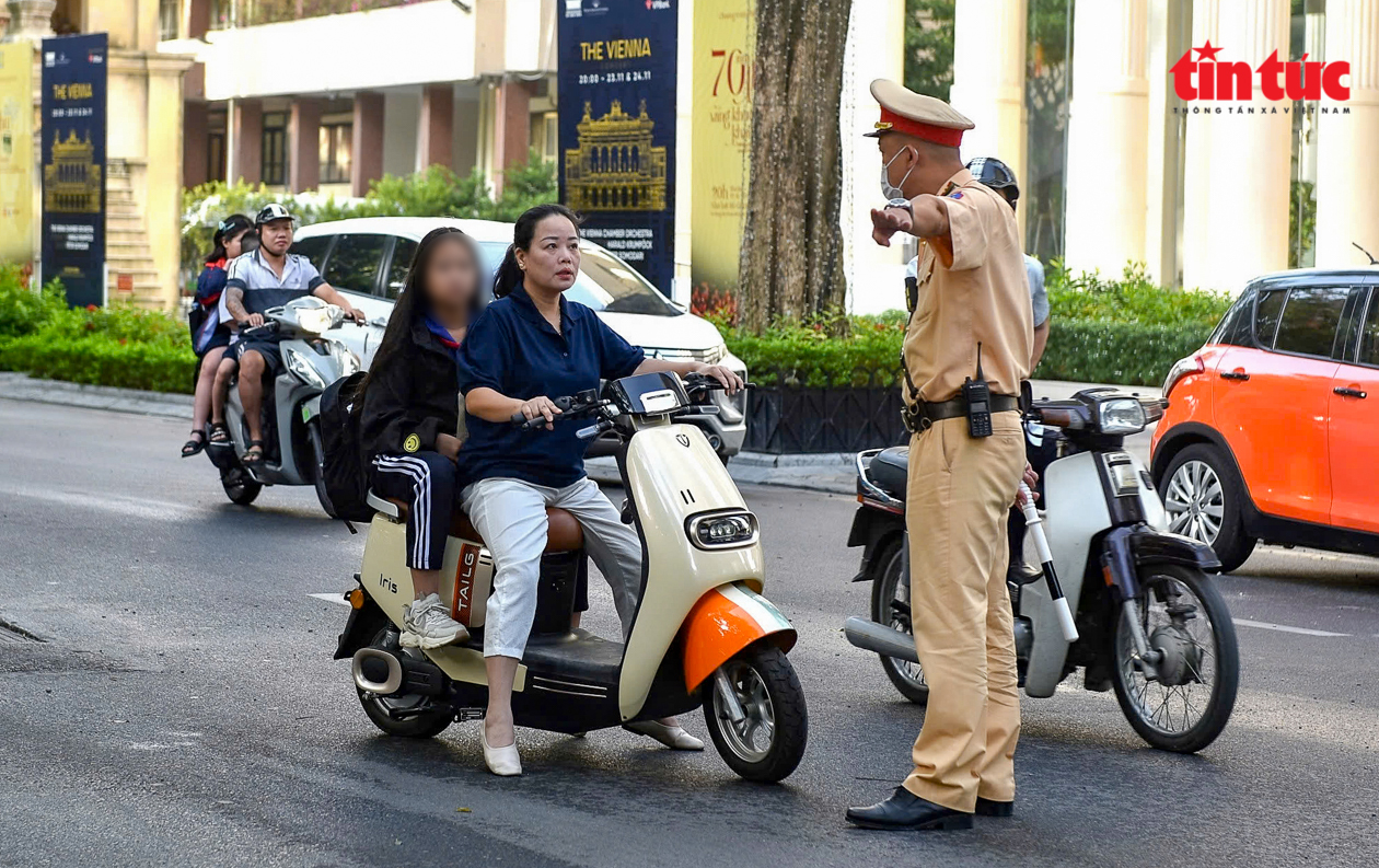 CSGT Hà Nội lập danh sách hơn 3 300 học sinh vi phạm an toàn giao thông