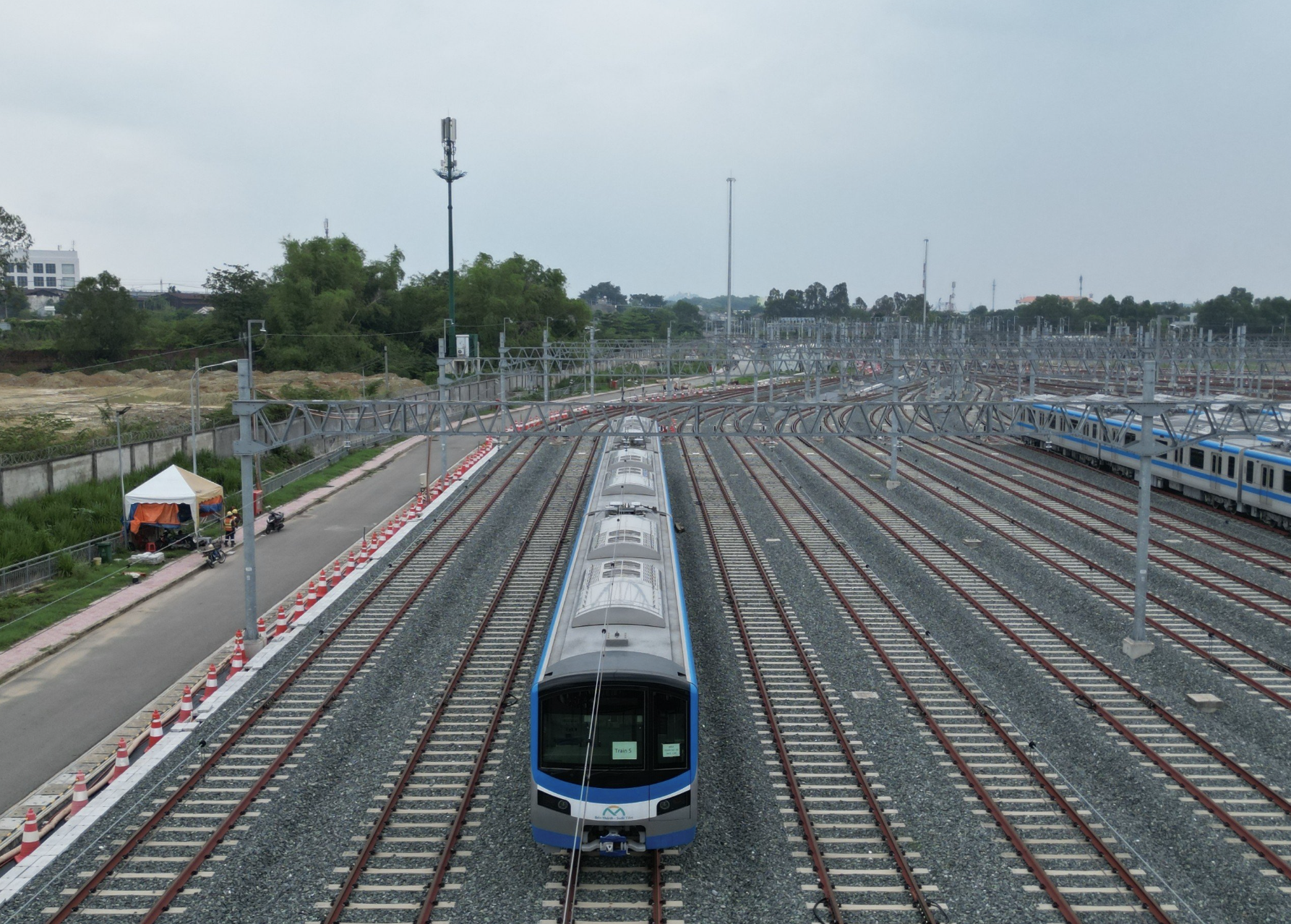 Quyết tâm hoàn thành metro TP HCM trong 50 ngày đêm