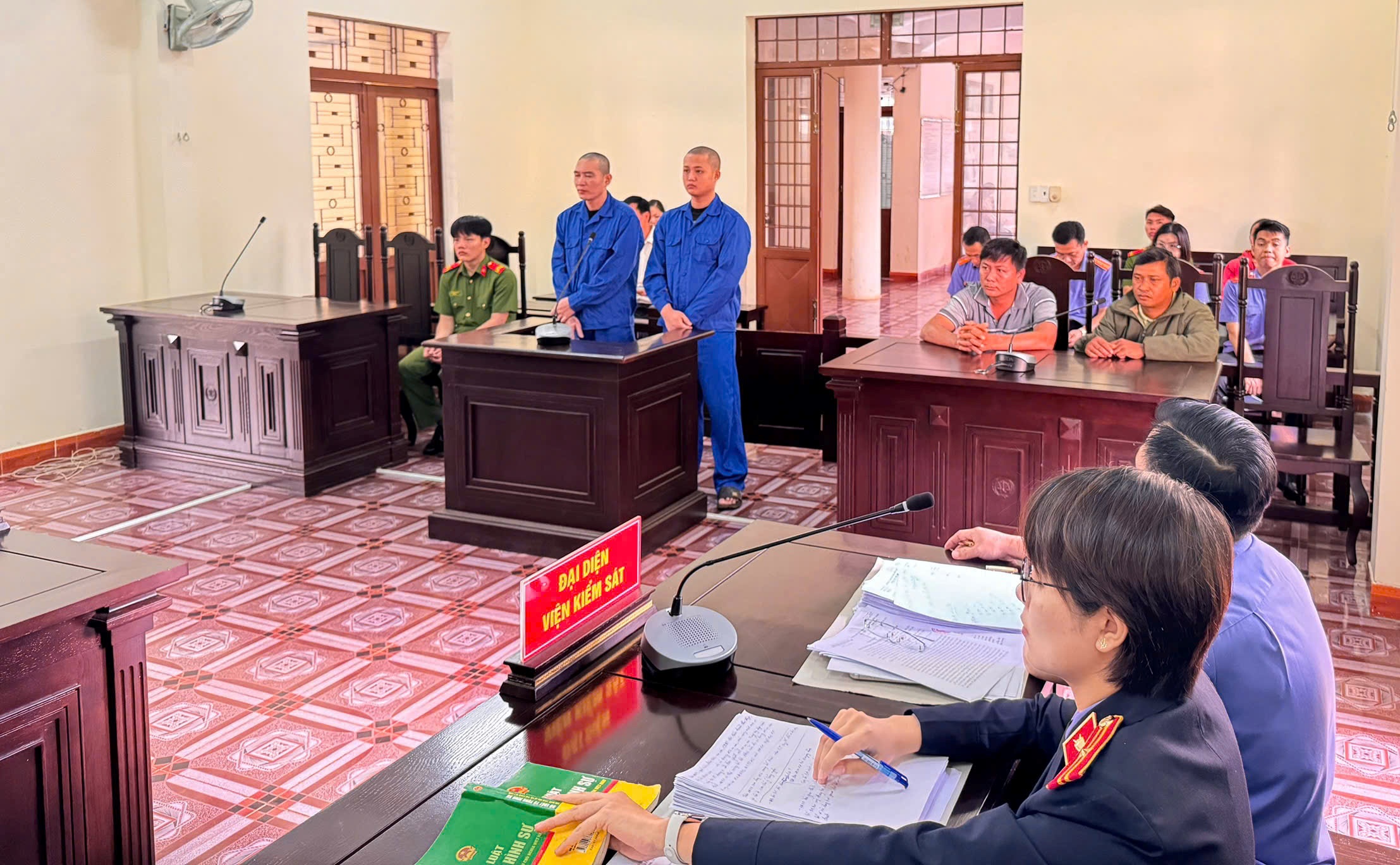 Tổ chức 2 phiên tòa hình sự rút kinh nghiệm cho Thẩm phán và Kiểm sát viên