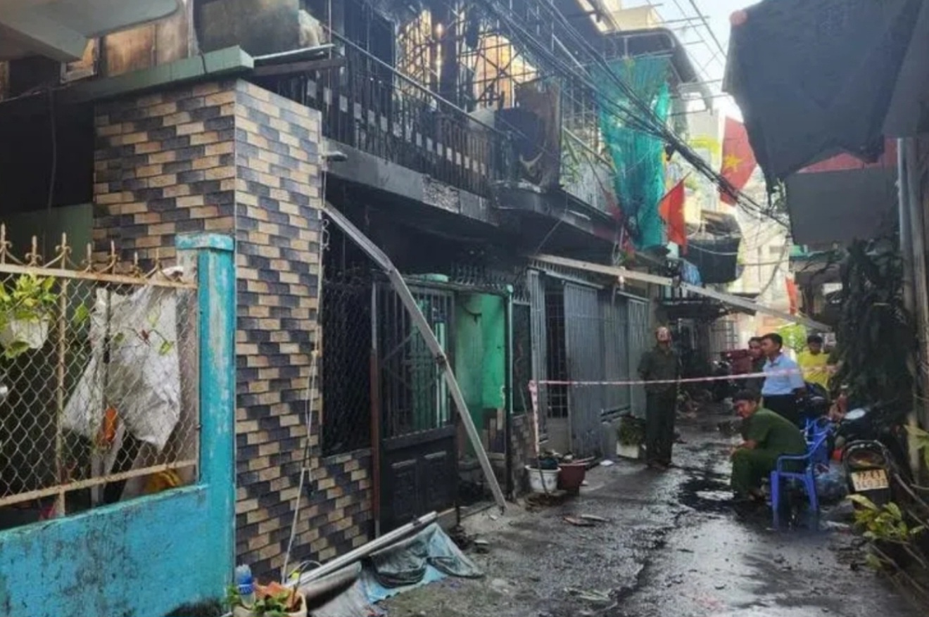 Điều tra nguyên nhân vụ cháy nhà lúc rạng sáng khiến 2 cháu gái tử vong