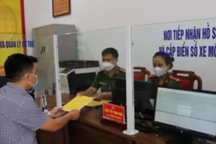 Đăng ký xe máy theo nơi tạm trú, thời hạn sử dụng của Giấy chứng nhận xác định thế nào