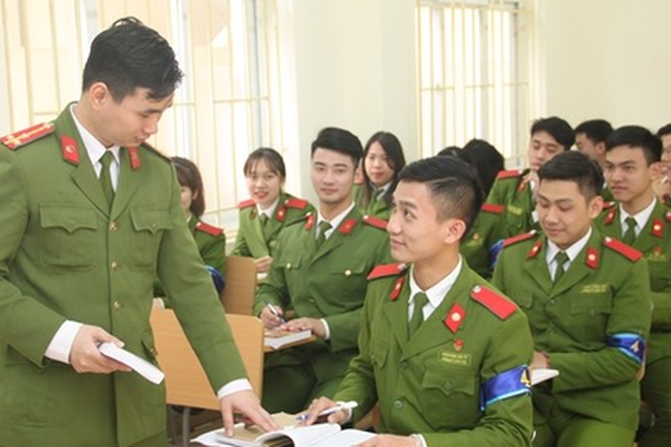 Tiêu chuẩn chính trị để thi vào các trường Công an nhân dân