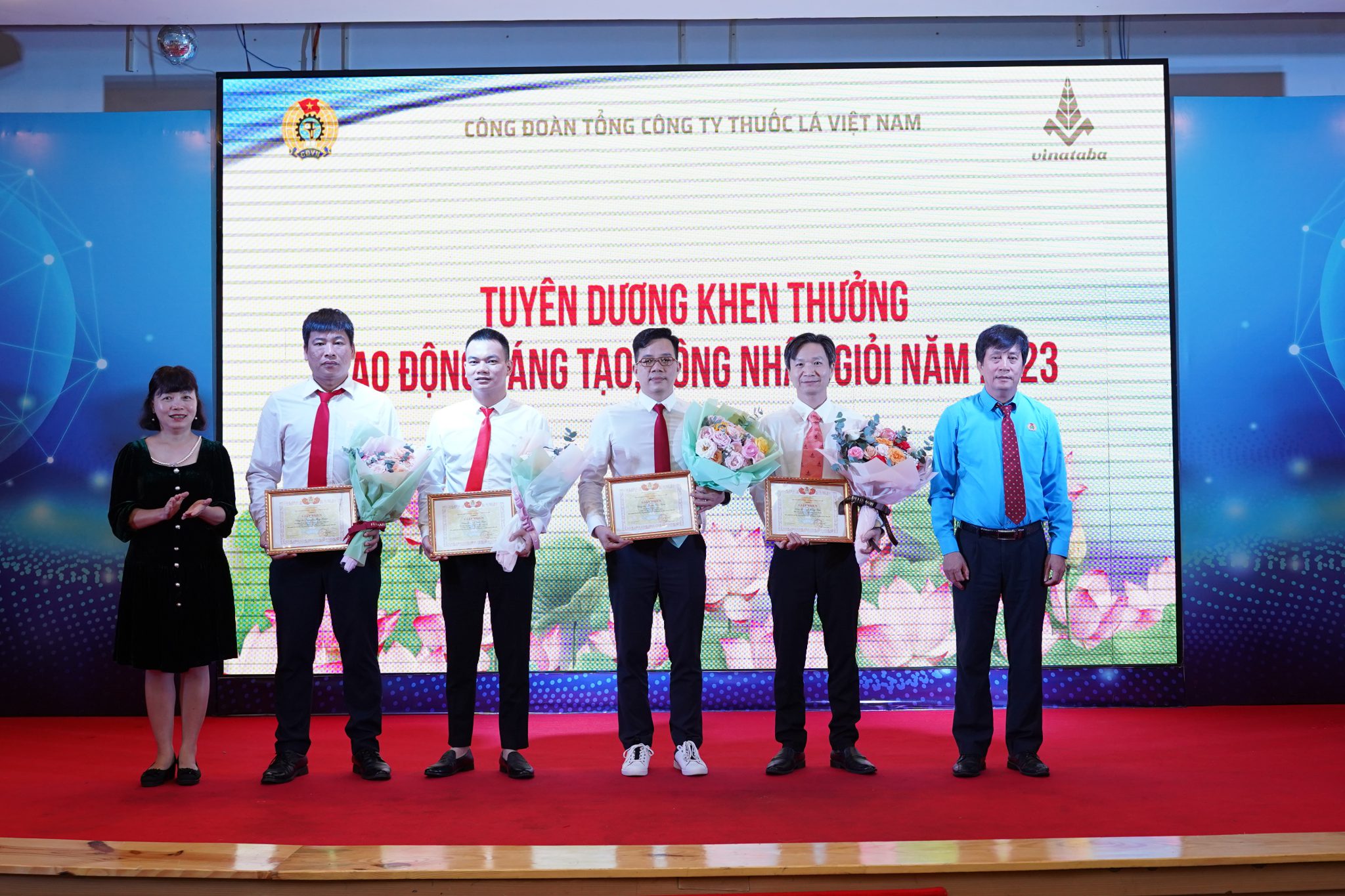 Vinataba Tuyên dương 67 lao động giỏi, lao động sáng tạo 2023