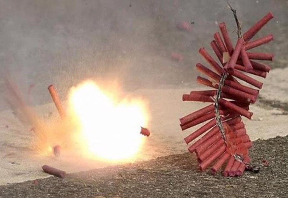 Một học sinh lớp 10 bị mất bàn tay sau tiếng nổ lớn