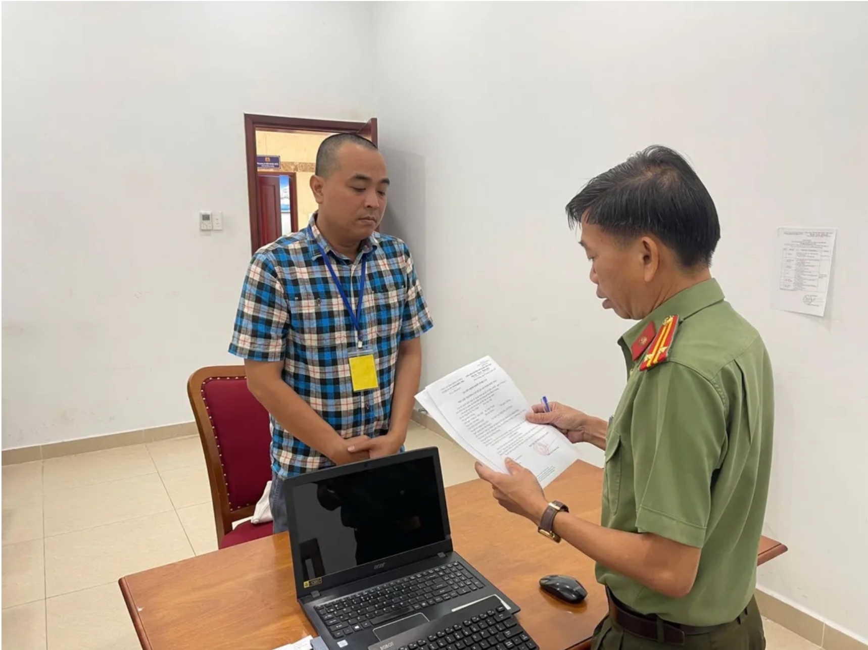 Khởi tố 2 đối tượng về tội mua bán trái phép hóa đơn