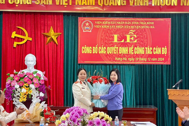 VKSND tỉnh Thái Bình công bố các Quyết định điều động cán bộ