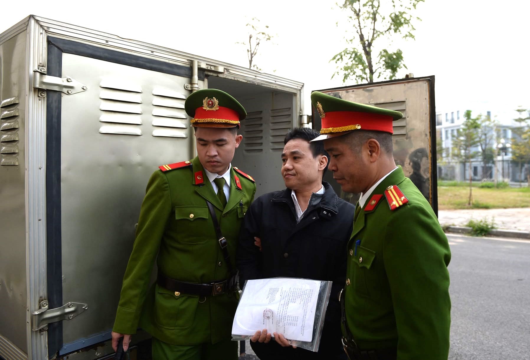 Xét xử 17 bị cáo trong vụ án chuyến bay giải cứu giai đoạn 2