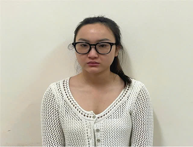 Bắt nữ nhân viên ngân hàng dỏm lừa đảo chiếm đoạt tài sản