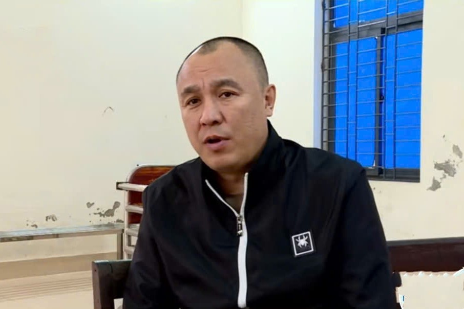 Không có tiền về nước, đối tượng người Trung Quốc đập kính ô tô trộm cắp tài sản