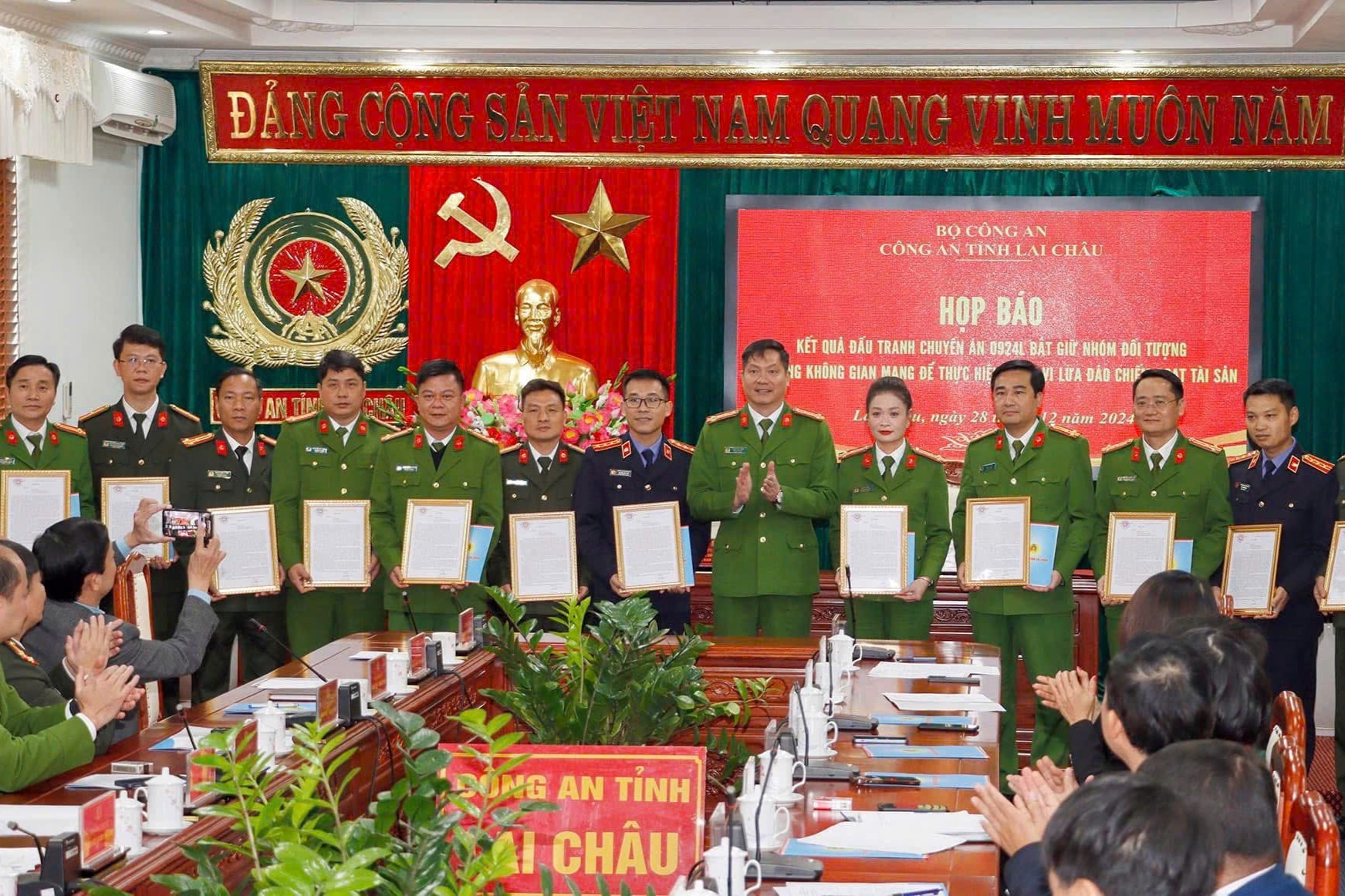 Chủ tịch UBND tỉnh gửi Thư khen VKSND tỉnh Lai Châu