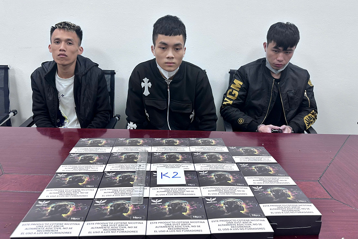 Khởi tố 3 đối tượng mua bán ma túy tinh dầu ảo giác