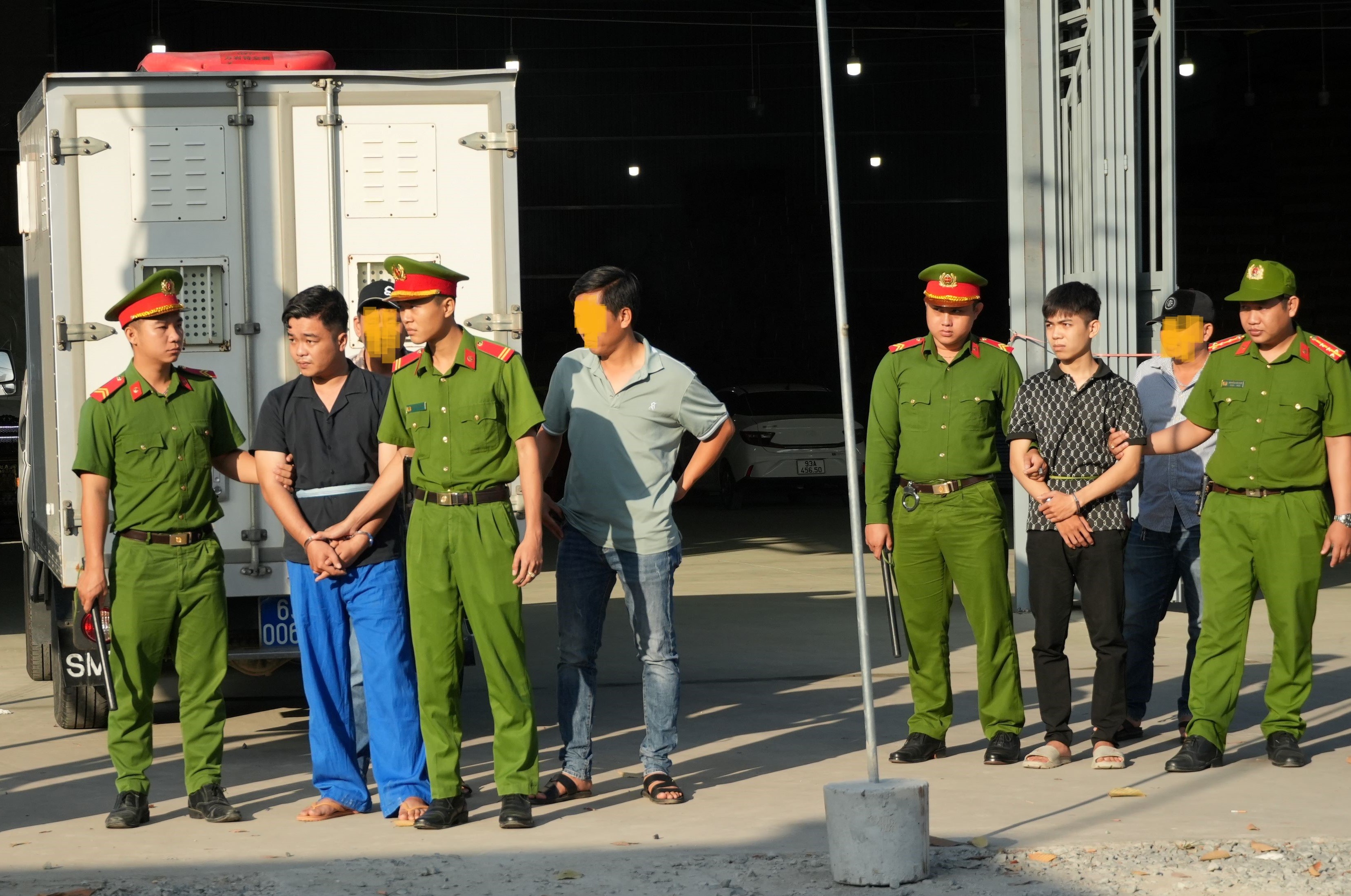 Bắt 2 đối tượng sát hại nam thanh niên chuyển giới, cướp tài sản