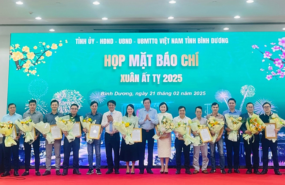 Báo chí đồng hành vào sự phát triển kinh tế - xã hội của Bình Dương