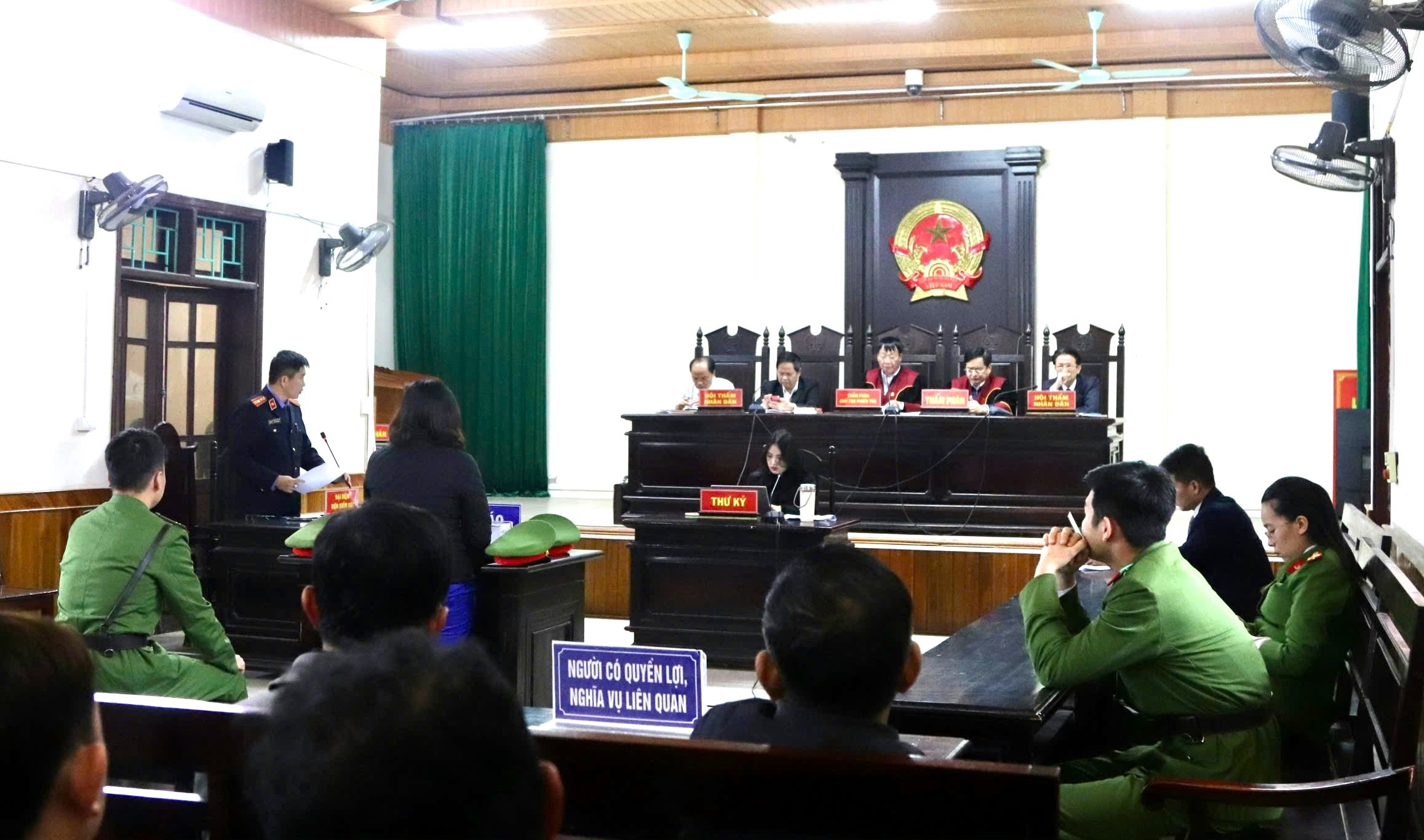 Cái giá phải trả đối với bị cáo giả danh cán bộ Sở Tài nguyên