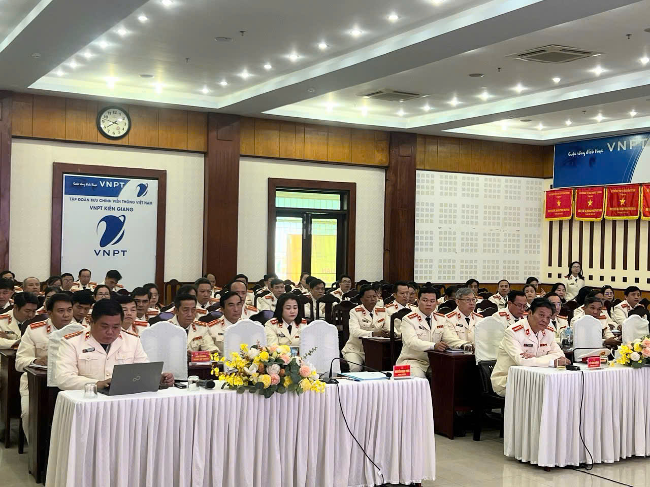 Hội nghị công tác cán bộ và Hội nghị điển hình tiên tiến ngành Kiểm sát Kiên Giang