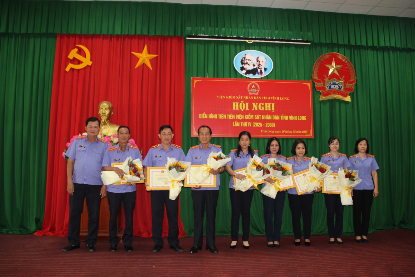 VKSND tỉnh Vĩnh Long tổ chức thành công Hội nghị Điển hình tiên tiến lần thứ IV 2025-2030