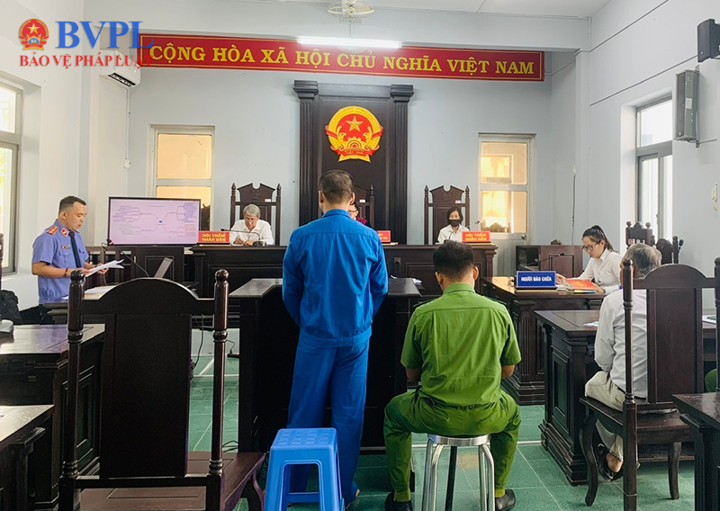 VKSND thị xã Vĩnh Châu phối hợp tổ chức phiên tòa rút kinh nghiệm