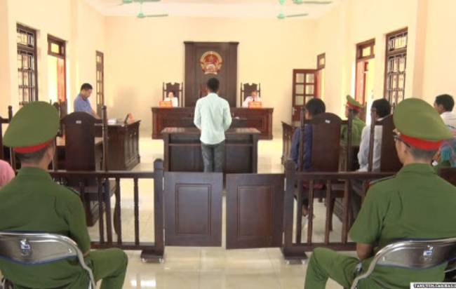 Tổ chức cho người yêu sử dụng ma túy, lãnh 33 tháng tù