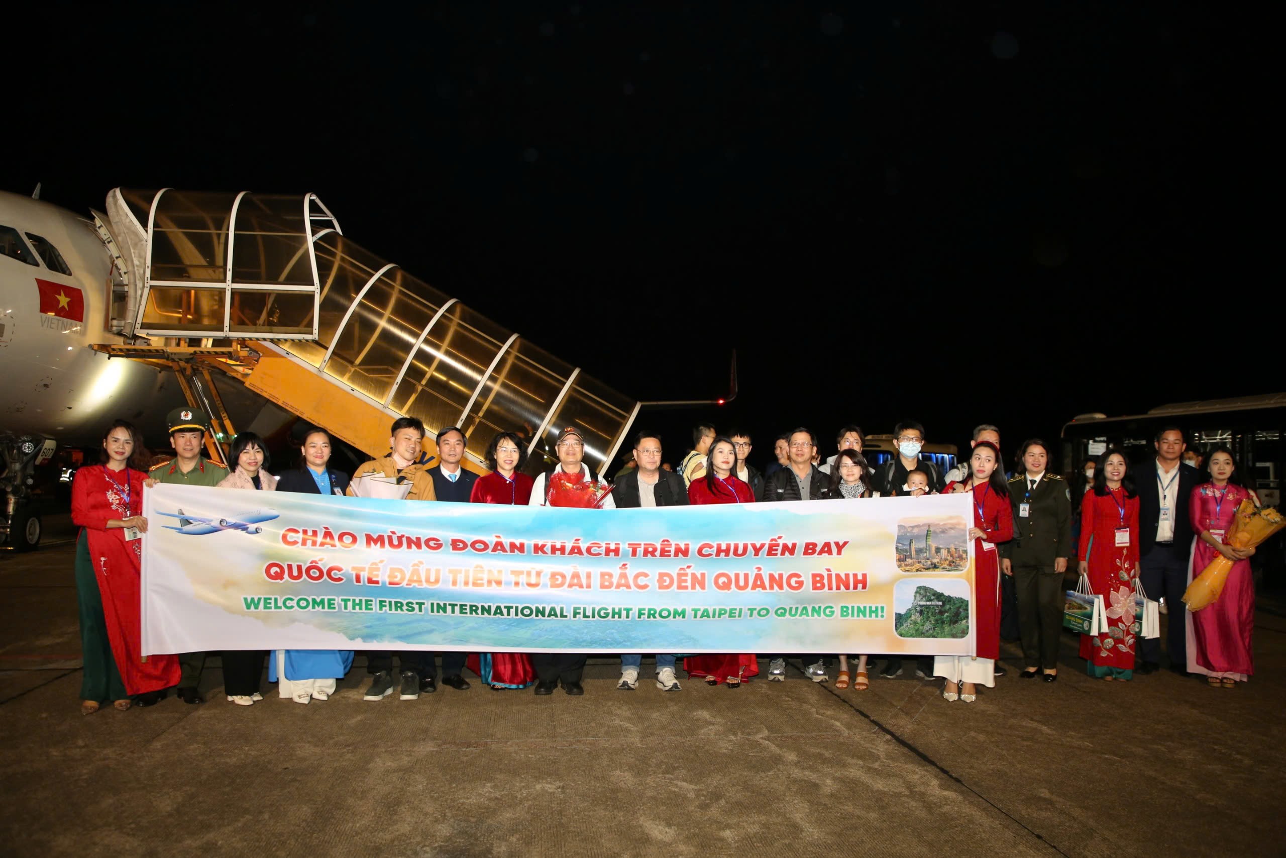 Thông tin chuyến bay quốc tế đầu tiên từ Đài Bắc đến Quảng Bình

​