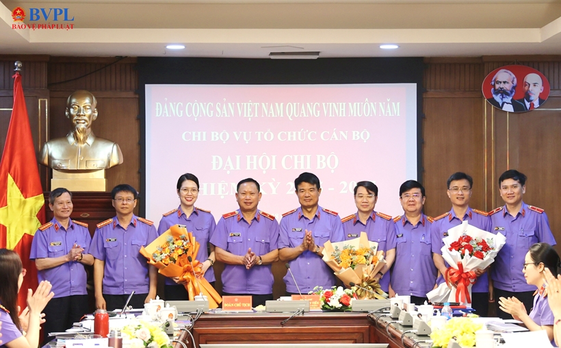 Bí thư Đảng uỷ, Viện trưởng VKSND tối cao Nguyễn Huy Tiến dự Đại hội Chi bộ Vụ 15, nhiệm kỳ 2025-2027