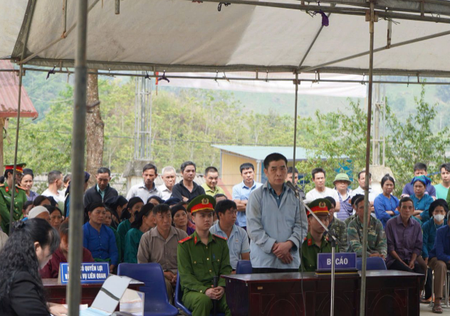 Dùng búa đánh vợ tử vong, người đàn ông lĩnh 13 năm tù