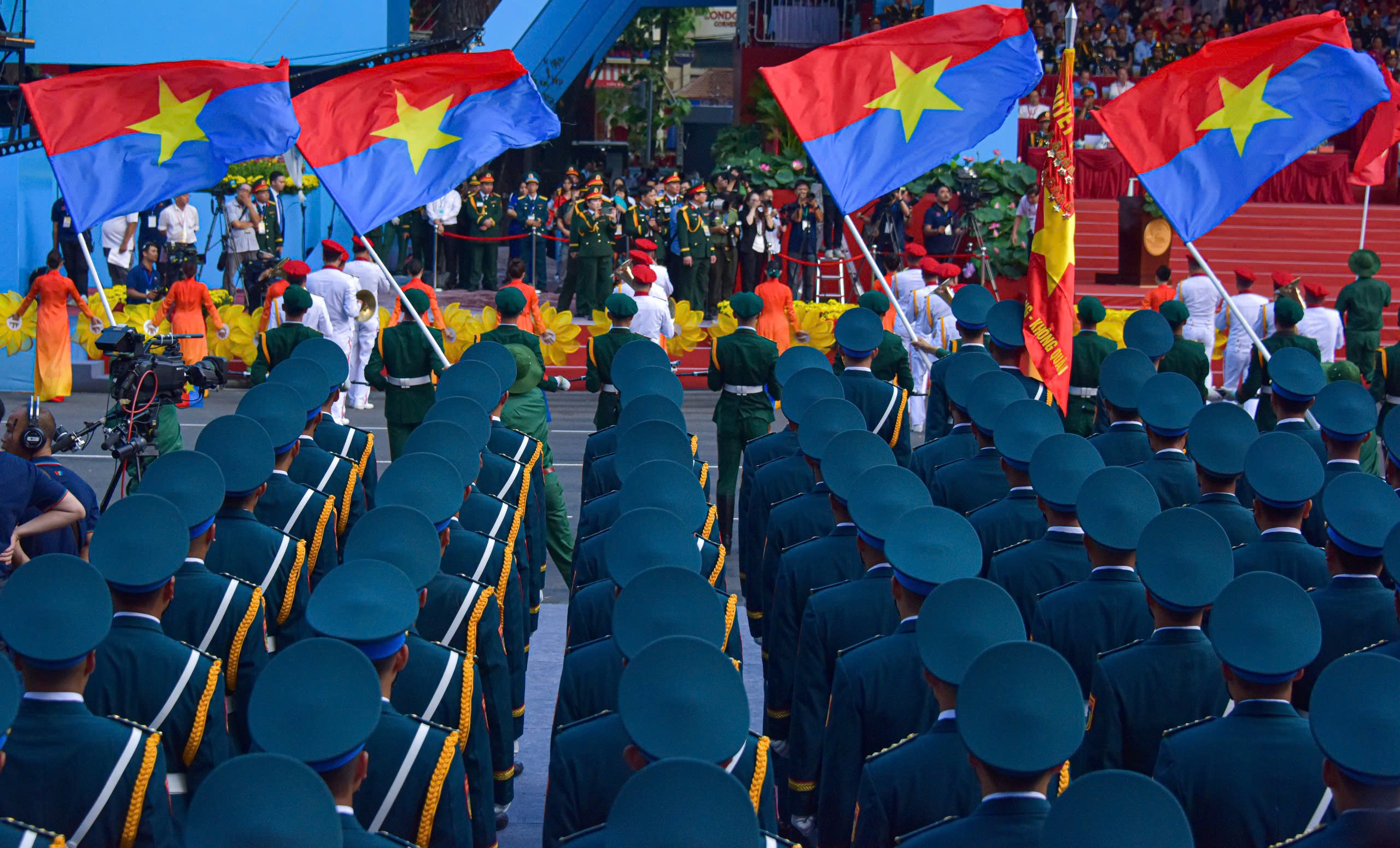 TP HCM bảo đảm an toàn giao thông phục vụ Đại lễ 30 4 và Đại lễ Vesak Liên Hợp Quốc 2025