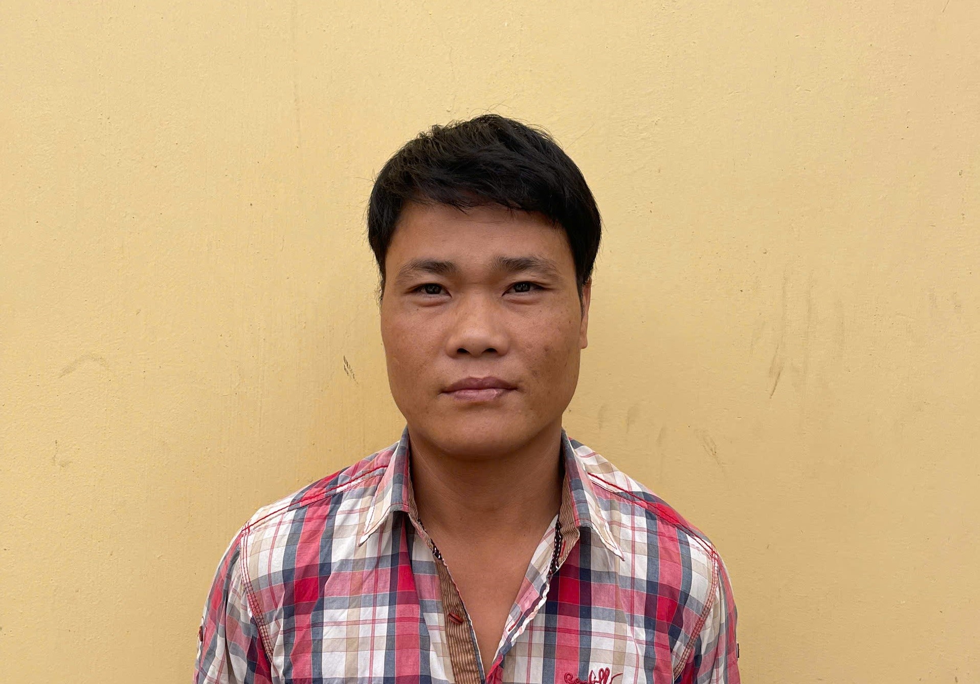 Khởi tố đối tượng xô đẩy cán bộ làm nhiệm vụ, gây rối khu vực bảo vệ đoàn khách quốc tế