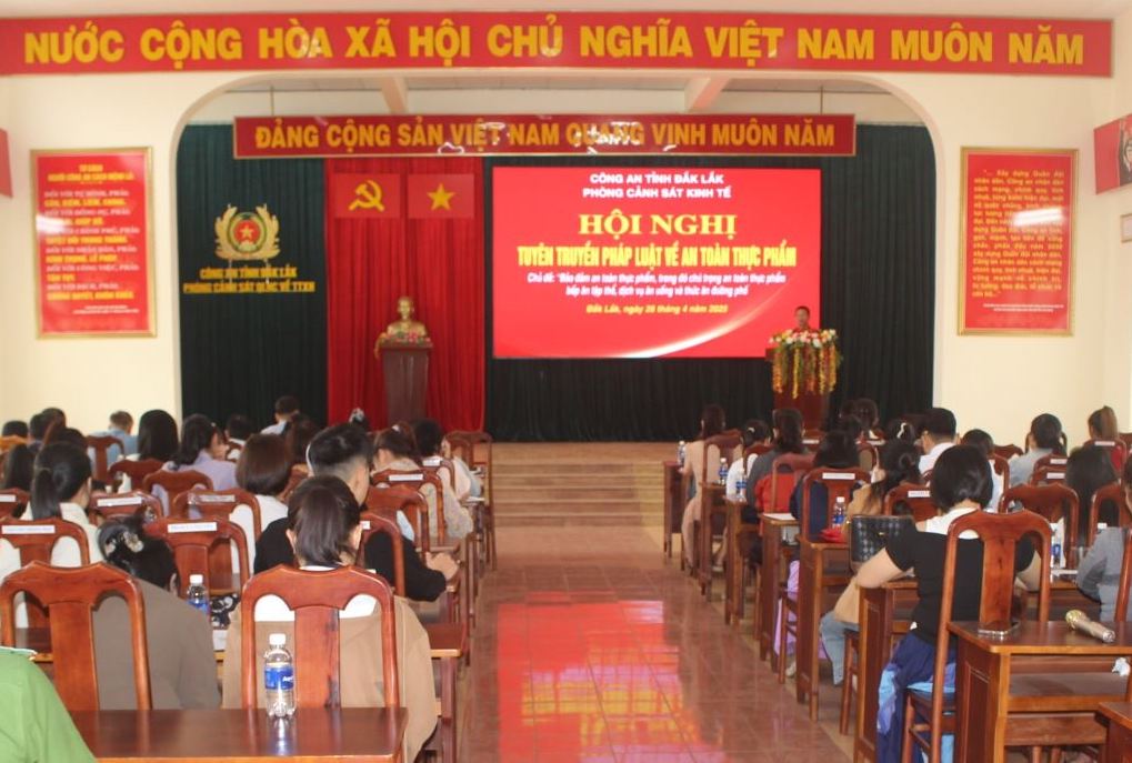 Xử phạt trên 2 tỉ đồng liên quan đến an toàn thực phẩm