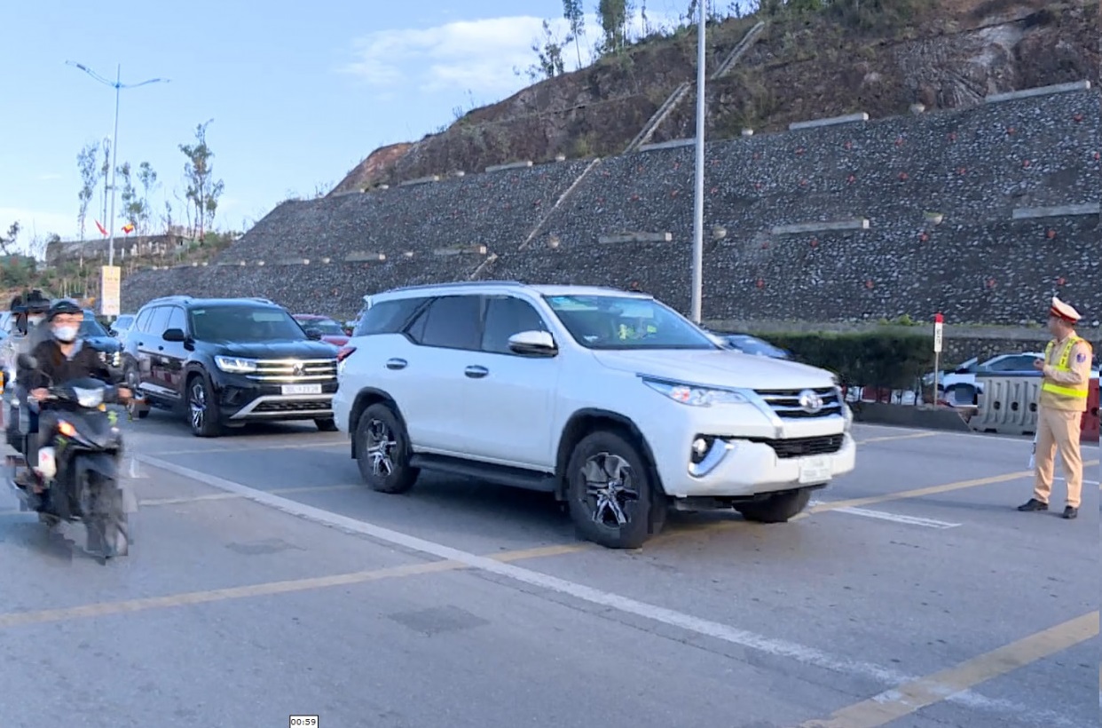 Quảng Ninh Xử lý hơn 600 trường hợp vi phạm trật tự an toàn giao thông trong 5 ngày nghỉ lễ