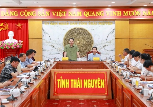 Chủ tịch UBND tỉnh Thái Nguyên làm việc với Tổng Giám đốc Tổng Công ty Điện lực miền Bắc