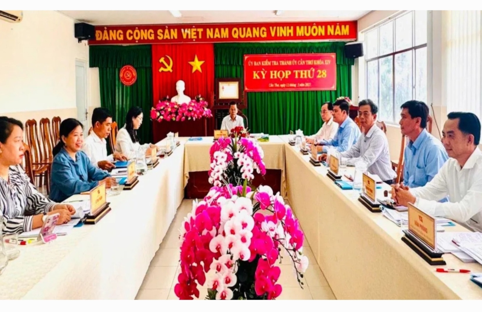 Chánh Văn phòng UBND thành phố Cần Thơ bị kỷ luật cảnh cáo