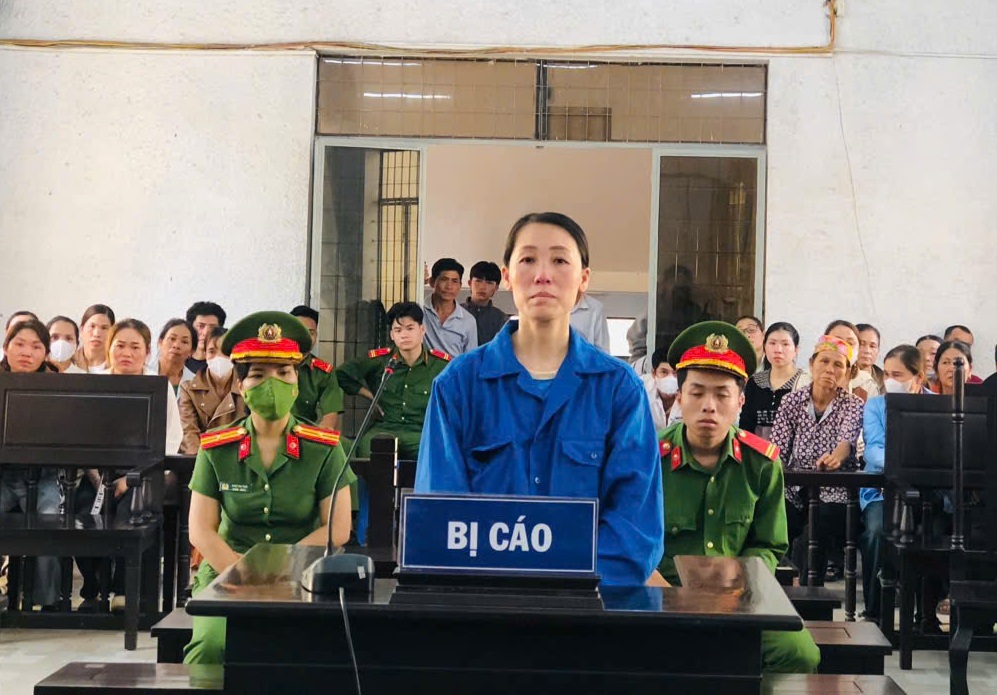 Nữ bị cáo lãnh 20 năm tù vì mua bán hơn 120 gam ma túy