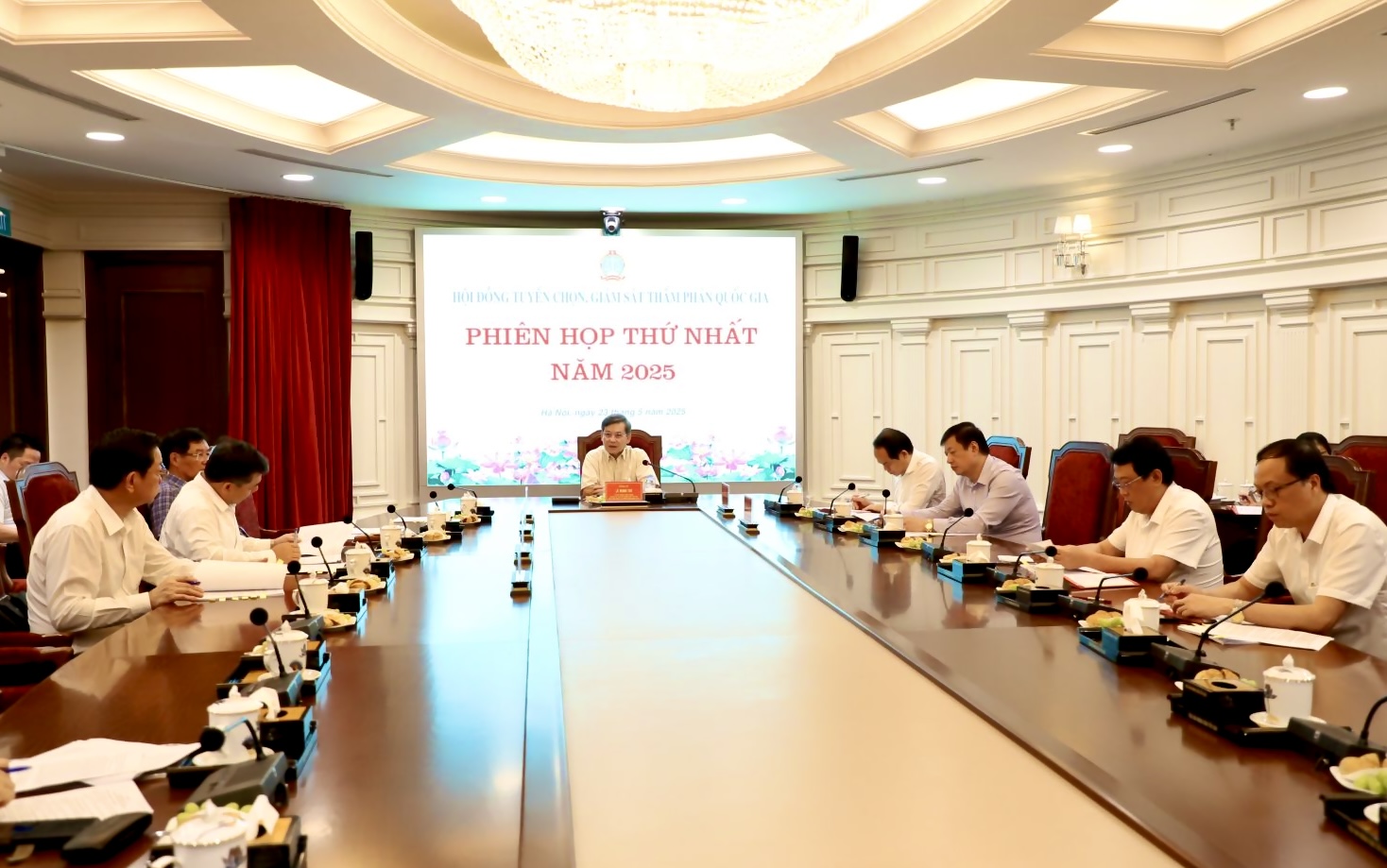 Hướng dẫn thi hành một số quy định về gửi, nhận, cấp, tống đạt, thông báo văn bản tố tụng bằng phương tiện điện tử