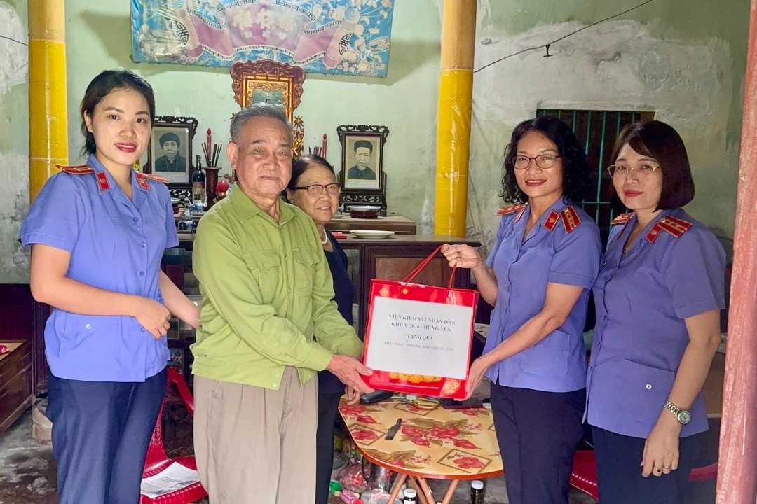 VKSND khu vực 4, tỉnh Hưng Yên  Tri ân, tưởng nhớ các anh hùng, liệt sỹ, gia đình chính sách