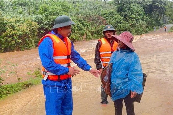 Thời tiết ngày 28 7 Trung Bộ và Nam Bộ có mưa lớn cục bộ, Bắc Bộ nắng nóng
