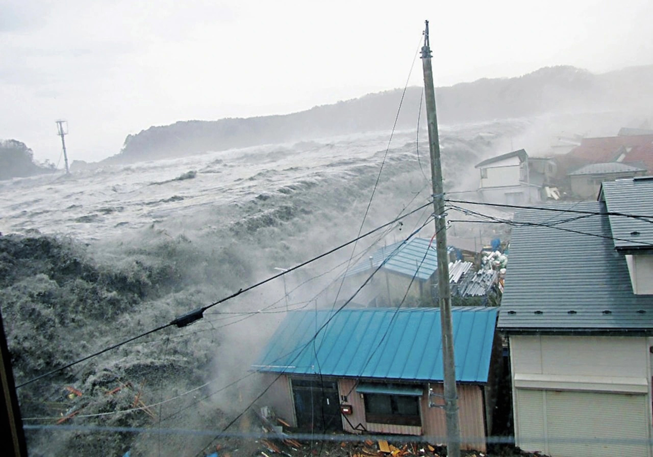 Sóng thần sau động đất mạnh tấn công quần đảo Kuril, Nga