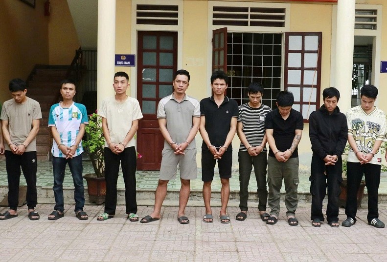 Bắt giữ 9 đối tượng mua bán, sử dụng ma túy