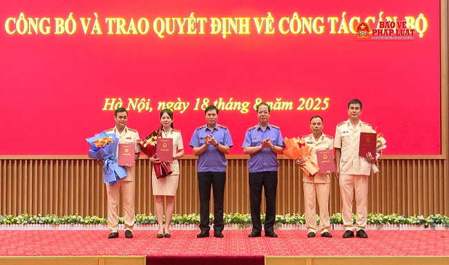 Cơ quan điều tra VKSND tối cao công bố và trao quyết định về công tác cán bộ