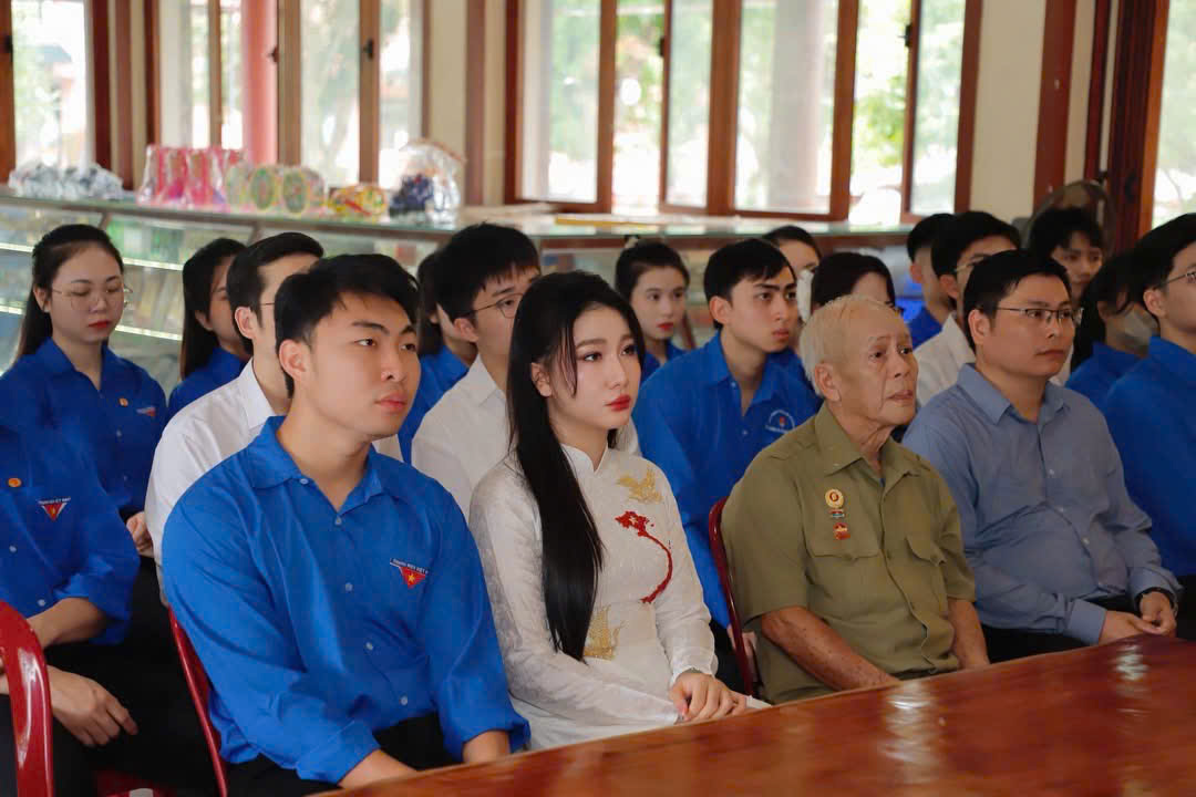 Gặp những Anh hùng – Hồi ức từ Thành cổ