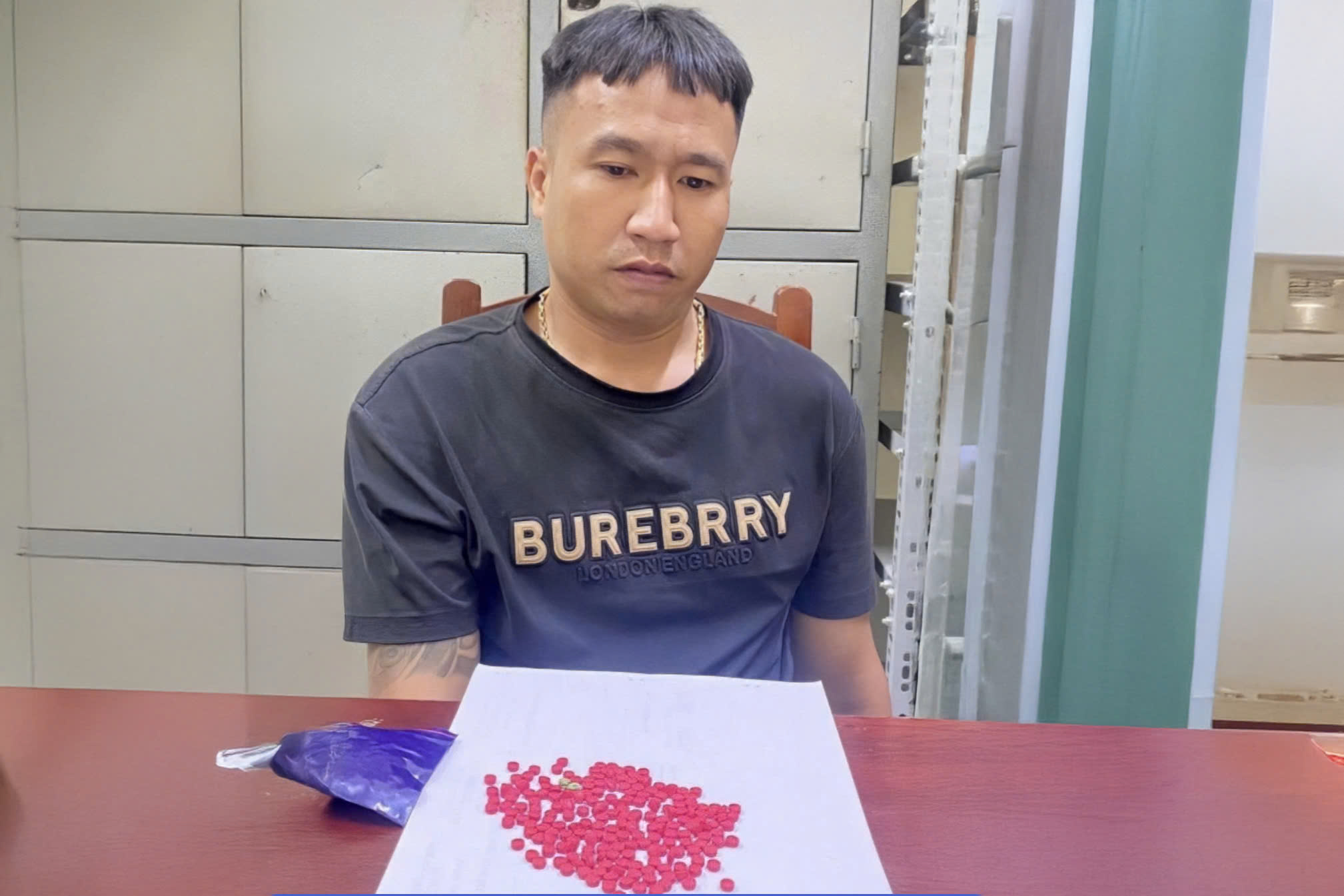 Phê chuẩn khởi tố các đối tượng mua bán và tàng trữ trái phép chất ma túy