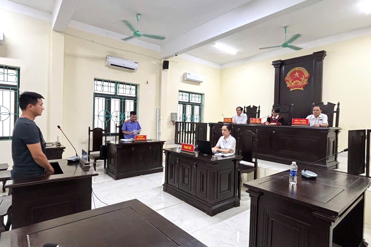 Xét xử đối tượng lái xe vi phạm biển báo hiệu đường bộ, gây tai nạn chết người